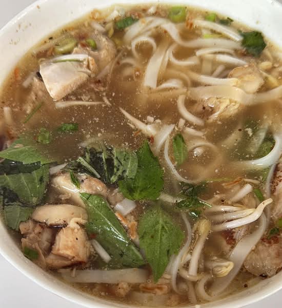 #19 - Lemongrass Chicken Pho - Phở Gà Nướng