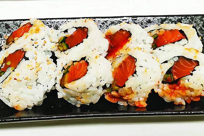Spicy Salmon Roll