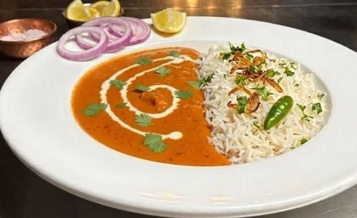 Butter chicken rice bowl