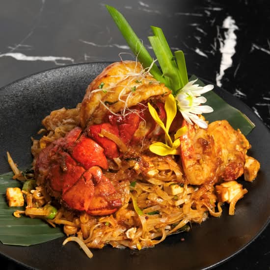 Tom Yum Pad Thai