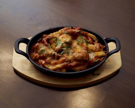 Butter Chicken Poutine