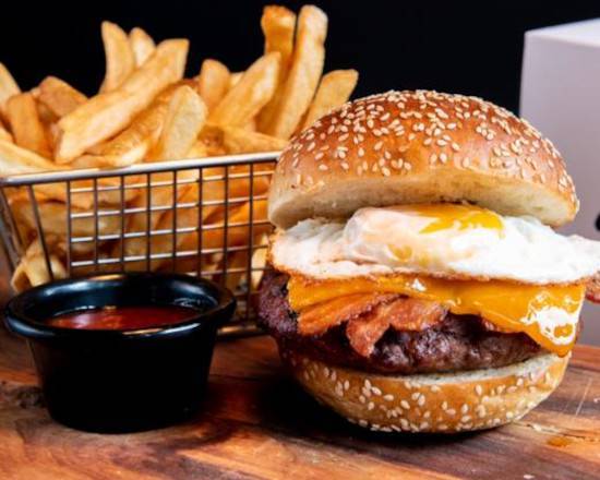The Big Ram Burger (7 oz)