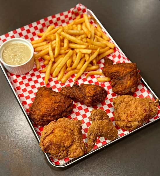 8 PC Nashville Hot Chicken - Family Pack