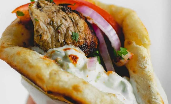 *PITA SOUVLAKI  PORC