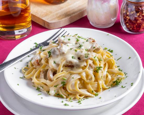 Fettuccine Alfredo au Poulet / Chicken Alfredo Fettuccine