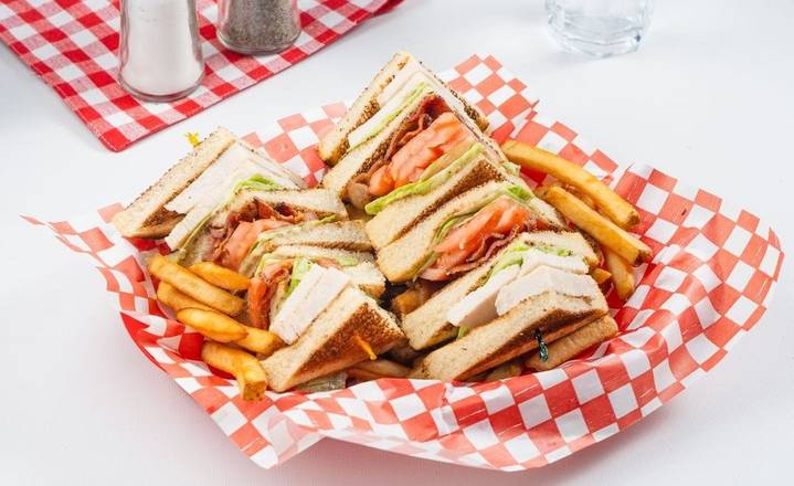 Classic Turkey Club*