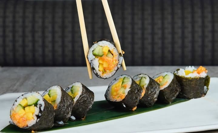 Spicy Mango Roll