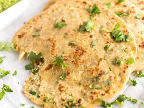 Gobhi Paratha Thali