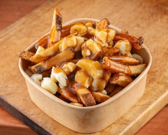 ⚫ Poutine