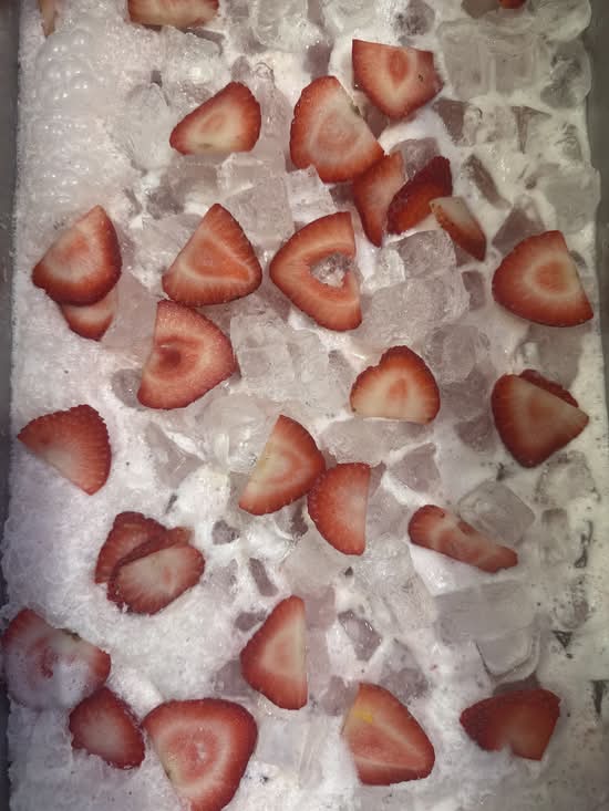 Fraise Au Lait / Strawberry Milk