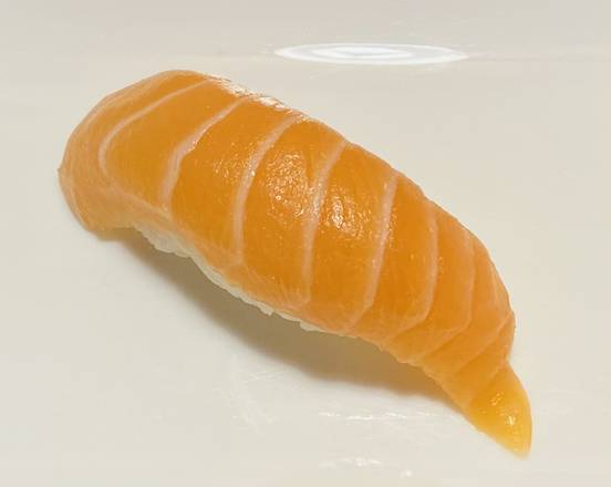 Salmon Sushi (1 pc)