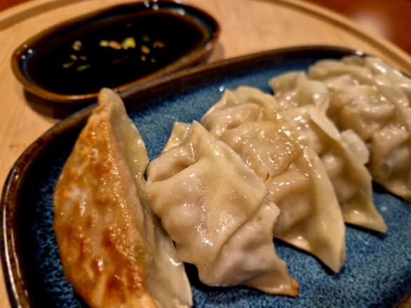 Pork Dumplings (5 pcs)