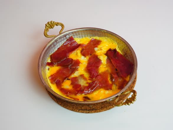 Pastirmali Yumurta