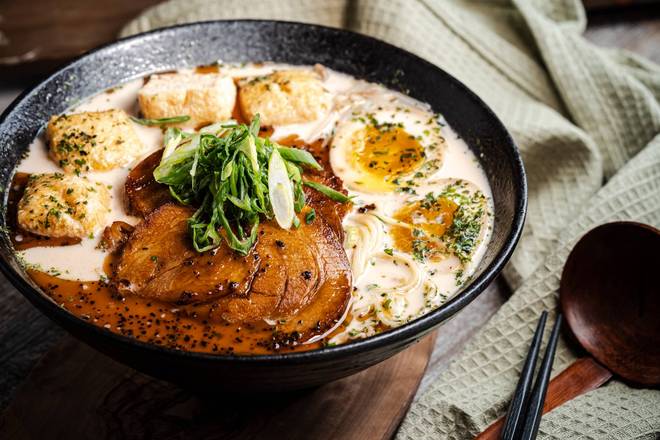 Chashu Tonkotsu Ramen w/ black Garlic Oil