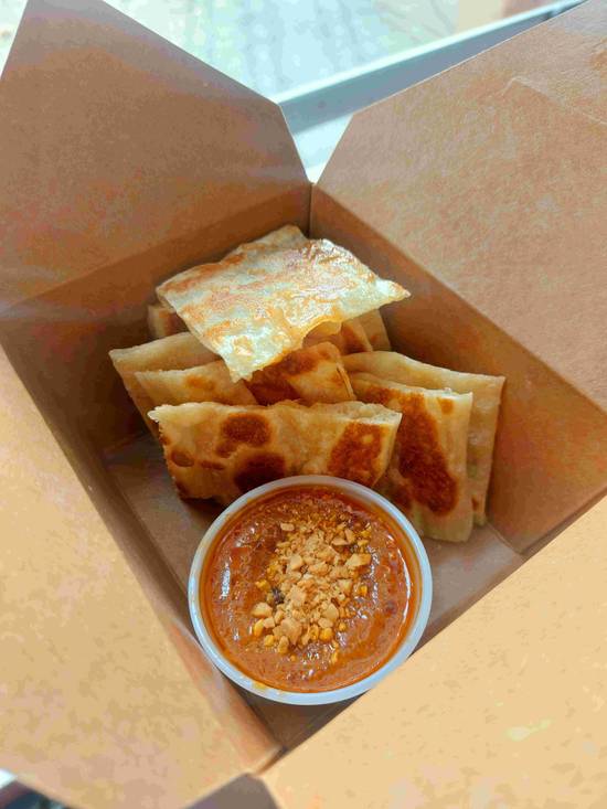 Roti with peanut sauce