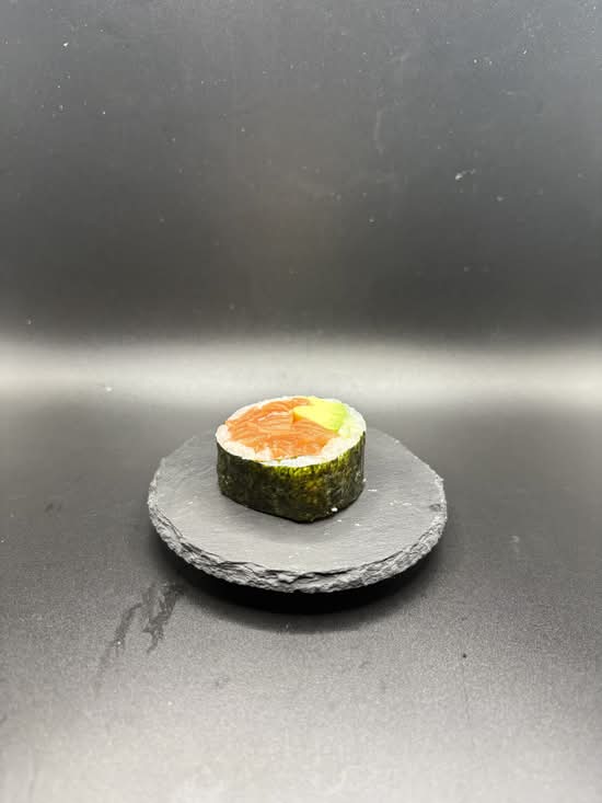 Futo Salmon Avo / Futo Saumon