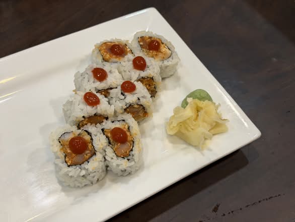 Spicy Tuna Maki Roll (8 pcs)