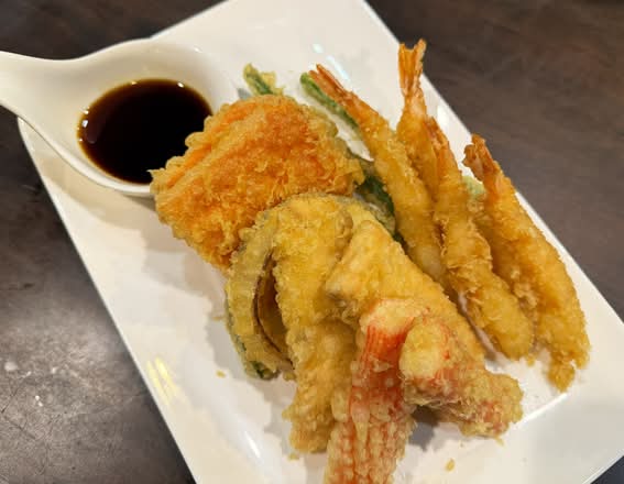 Assorted Tempura (16 pcs)