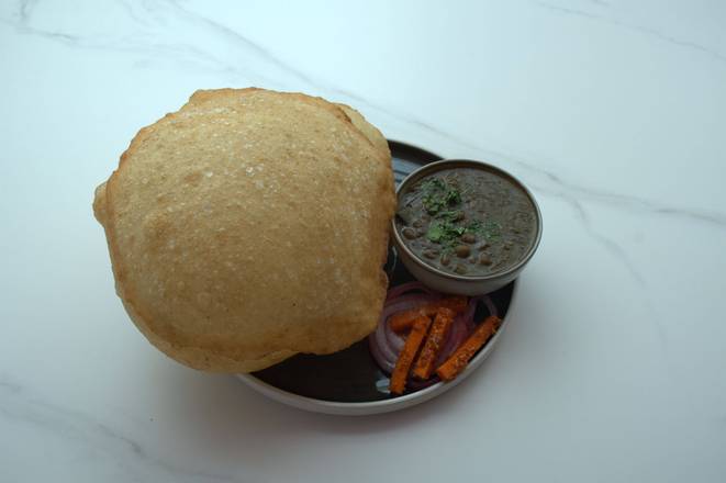 Chhole Bhature (2 pcs)