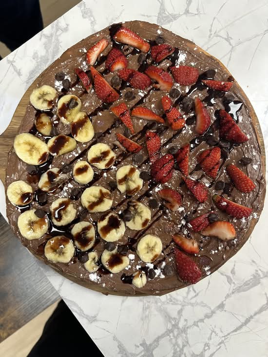 Dessert pizza