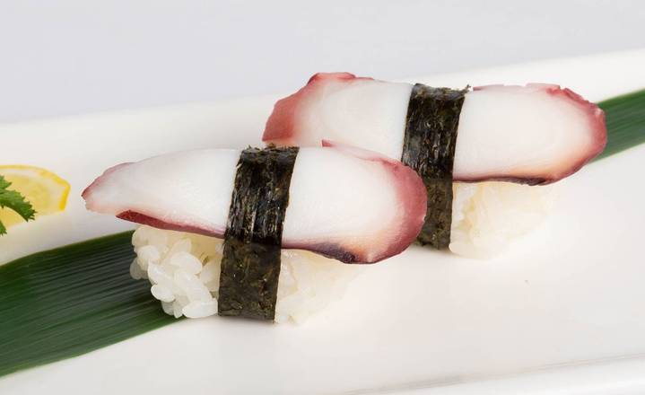 Octopus/Tako Sushi (2 pcs)