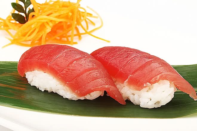 Maguro (Red Tuna) Nigiri (2 Pcs)