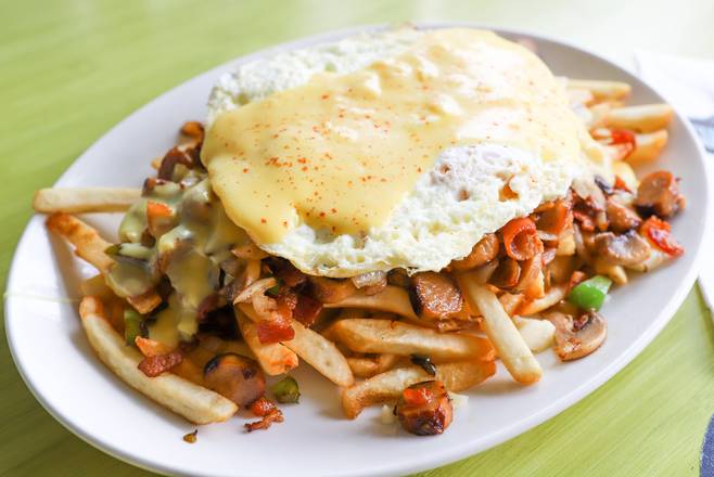 Breakfast Poutine