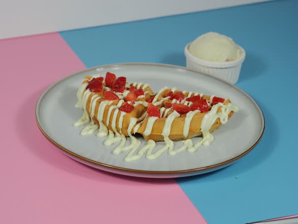 White Chocolate Strawberry Waffle OP