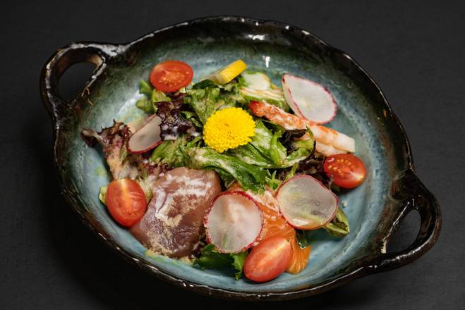 Sashimi Salad