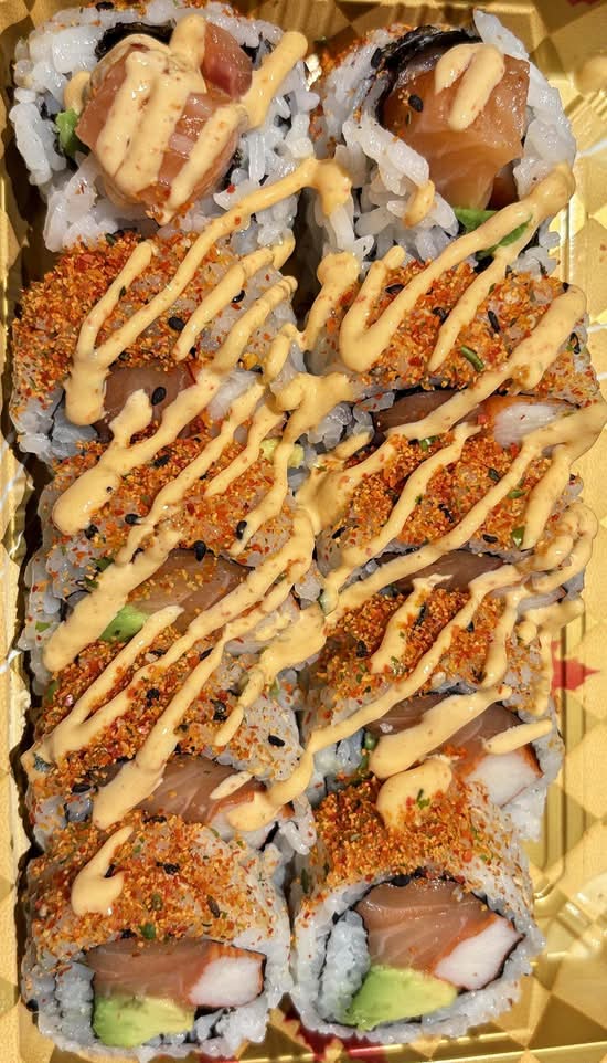 Spicy Salmon Roll 10pcs