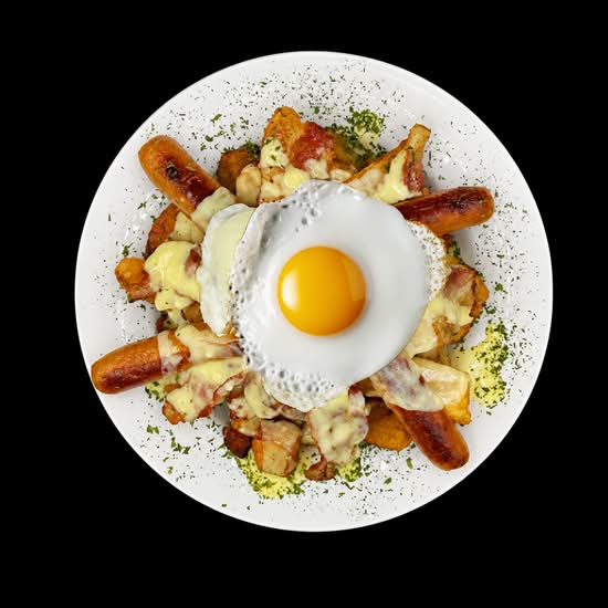 Poutine Déjeuner - La Classique avec une (1) viande / Breakfast Poutine - Classic with one (1) meat