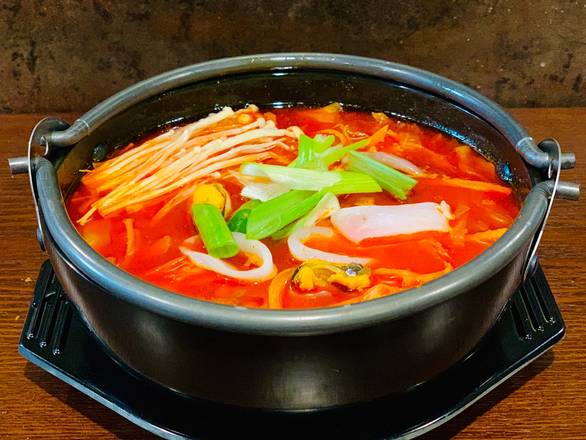 Spicy Seafood Soup (Jjamppong Tang)