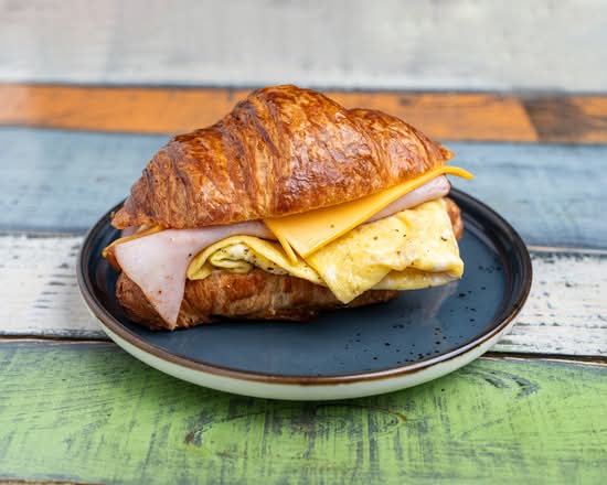 Croissant Nature Avec Jambon / Breakfast Croissant Sandwich with Ham
