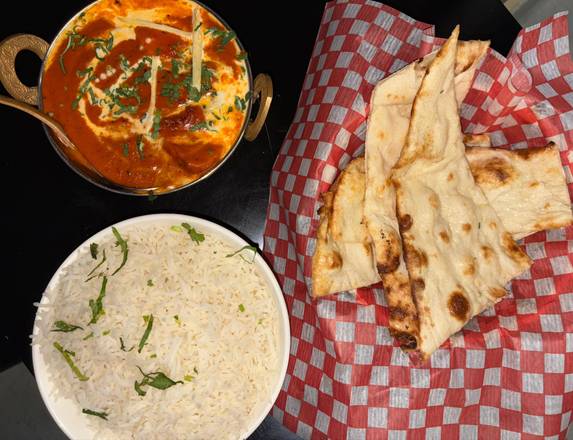 Butter chicken, rice,Naan combo