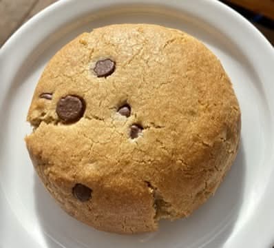 Jumbo Chocolate Chip Cookie