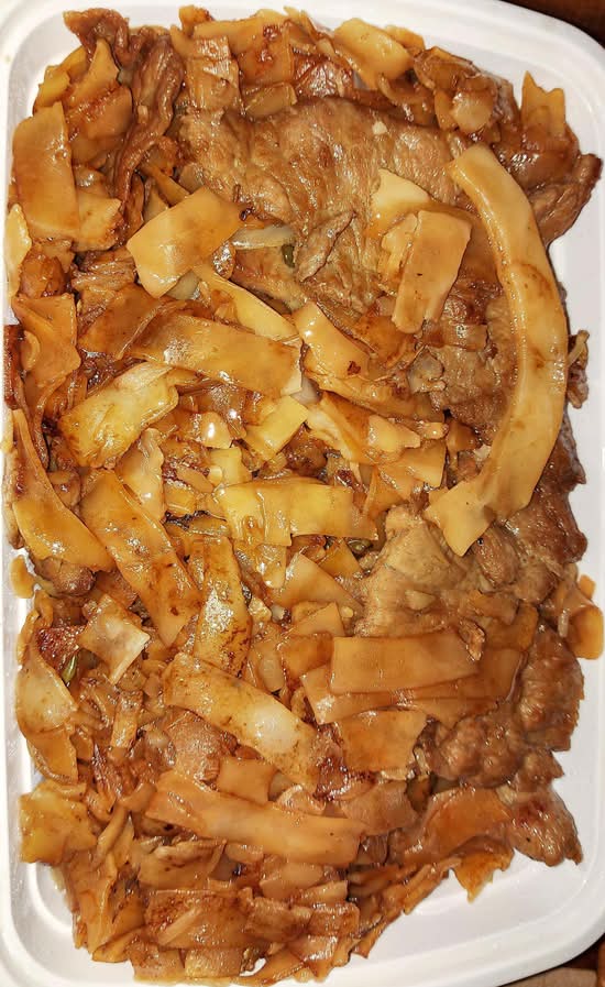 Ho Foon with Beef in Soya Sauce (Large)