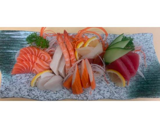 Sashimi Deluxe (18 pcs)