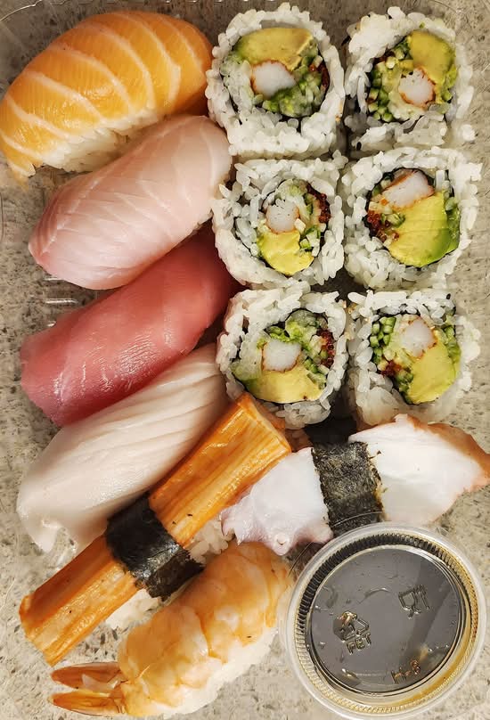Assorted Sushi (13 pcs)