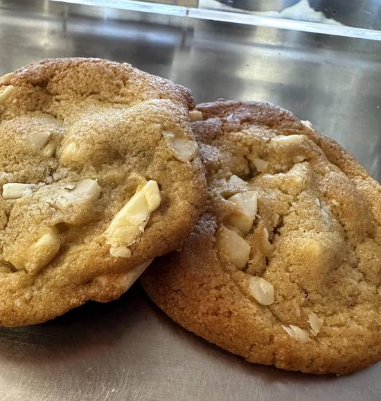 Macadamia Nut Cookie
