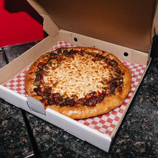 Chilli Chicken Pizza 14" / Pizza au Poulet Épicé 14"