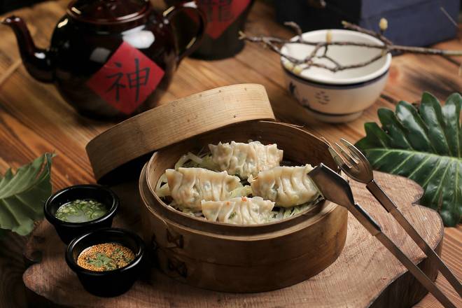 Steamed Chicken Dumplings (6 pcs)