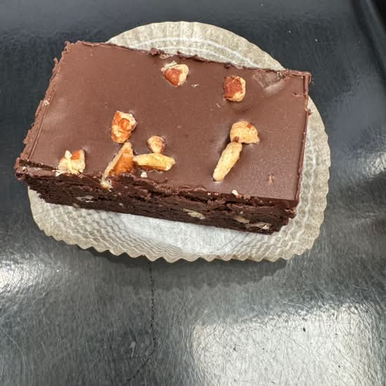 Brownie (Walnut)