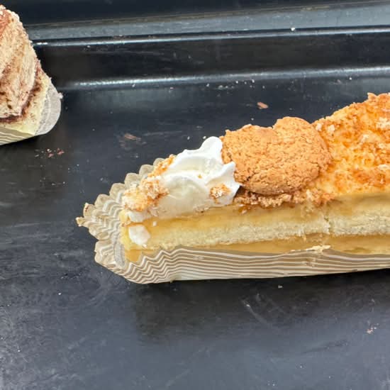 Amaretto Cake