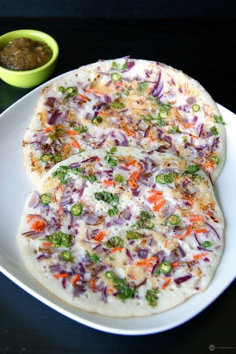 Onion Chilli Uttapam