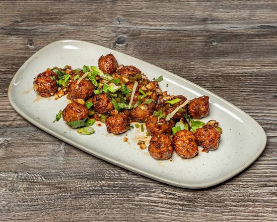 Veg. Manchurian (Dry / Gravy)