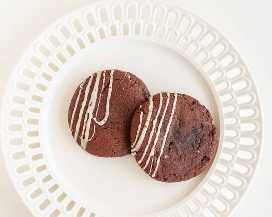 Red Velvet Cream filled Cookies ( 6 in box)