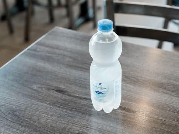 Eau Mineral / Mineral Water