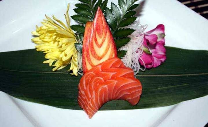 Salmon Sashimi (3pcs)