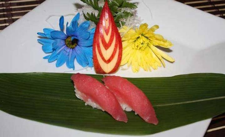 Red Tuna Sushi (2pcs)