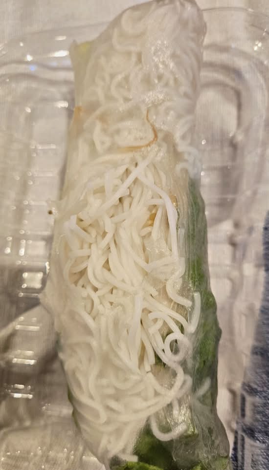 Fresh Salad Roll (1 Roll) (Goi Cuon)